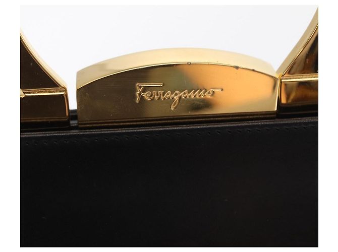 Borsa a mano Gancini in pelle nera e oro Salvatore Ferragamo Auth 159266V Nero D'oro - vista 16