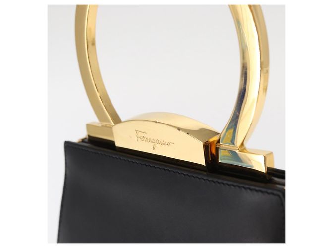 Borsa a mano Gancini in pelle nera e oro Salvatore Ferragamo Auth 159266V Nero D'oro - vista 5
