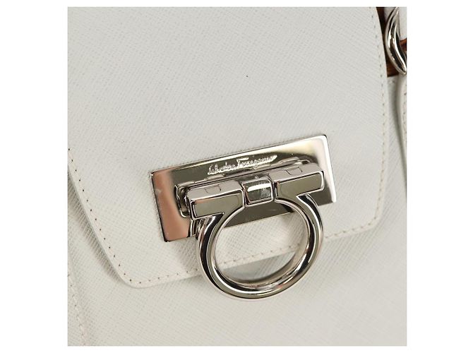 Borsa a Mano Gancini Salvatore Ferragamo Rattan Beige Argento Auth 159168V - vista 14