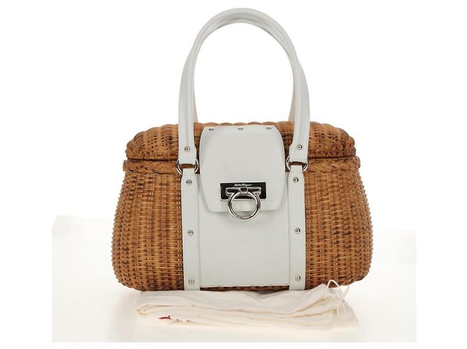 Borsa a Mano Gancini Salvatore Ferragamo Rattan Beige Argento Auth 159168V - vista 26