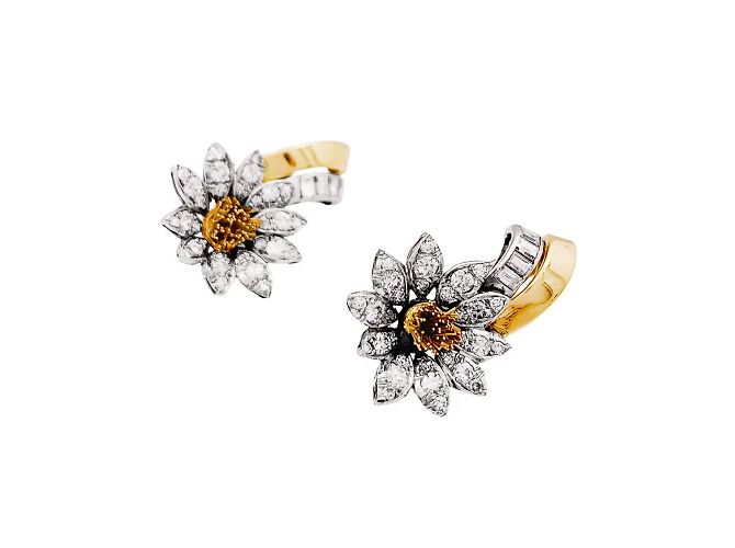 Autre Marque Orecchini, "Fiore", oro giallo, platino e diamanti. - vista 2