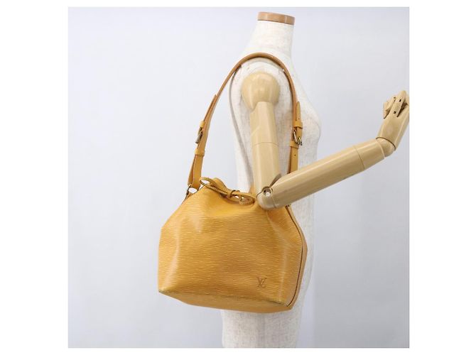 Noe LOUIS VUITTON Borsa a Spalla Petit Noé Epi Gialla M44109 LV Auth 160669 Giallo - vista 19
