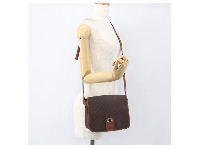 Céline Borsa a spalla circolare in tela Macadam CELINE in pelle PVC marrone oro Auth 158110 D'oro - vista 20