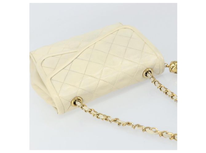 CHANEL Matelassierte Schultertasche aus Lammleder Weiß Gold CC Auth bs31806 - Ansicht 6
