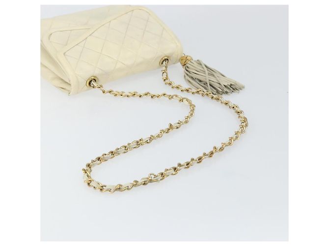 CHANEL Matelassierte Schultertasche aus Lammleder Weiß Gold CC Auth bs31806 - Ansicht 7