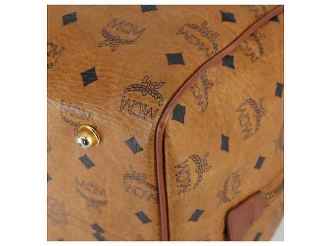 Borsa Boston MCM Logogram Vicetos in pelle PVC marrone e oro Auth 153190 D'oro - vista 10