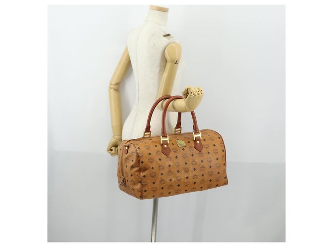 Borsa Boston MCM Logogram Vicetos in pelle PVC marrone e oro Auth 153190 D'oro - vista 22