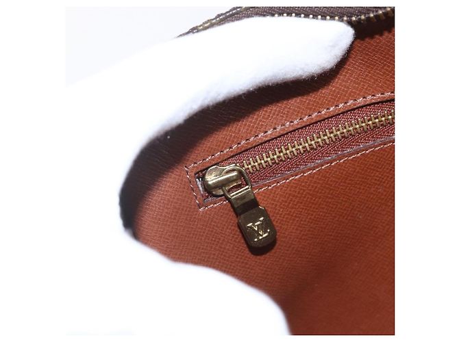 LOUIS VUITTON Clutch Marly Dragonne GM Monogram M51825 LV Auth ka1067 Monogramma - vista 20