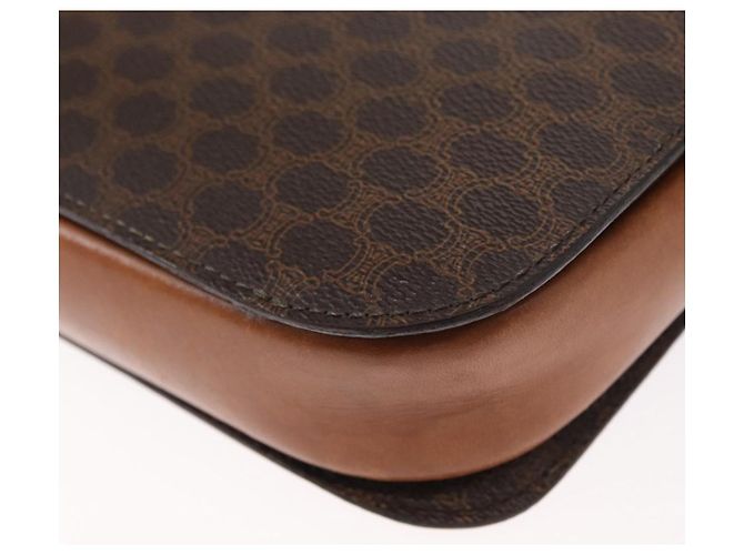 Céline Borsa in tela Macadam Celine con carrozza di cavallo in pelle PVC marrone oro Auth 158075 D'oro - vista 13