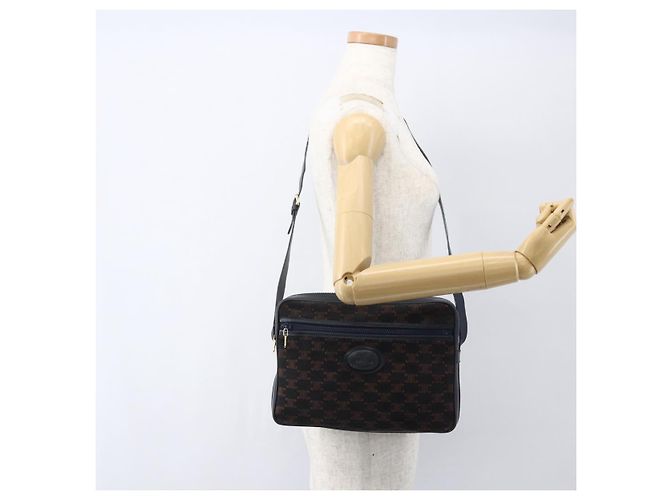 Céline Borsa a Spalla in Tela Macadam C di CELINE in Camoscio Blu Navy e Oro Auth 158416 D'oro - vista 21