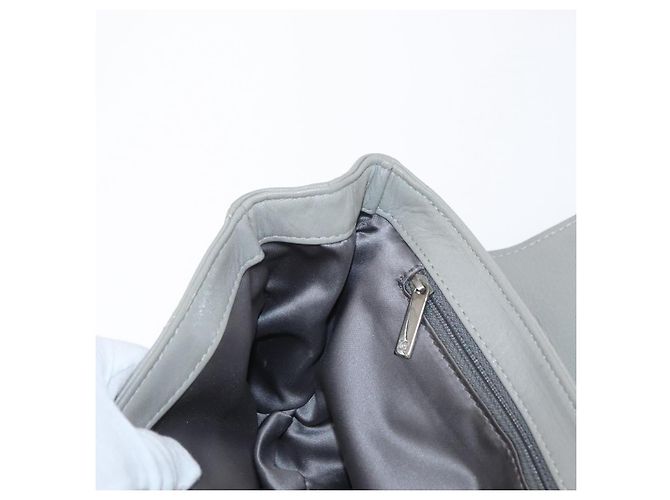 Borsa a spalla in pelle di agnello CHANEL grigio argento CC Auth bs32040 Marrone - vista 19