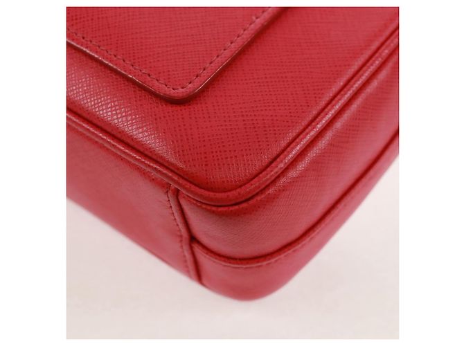 Saffiano Bolsa de Ombro PRADA em Couro Safiano Vermelho Prata Auth ka1025V - vista 14