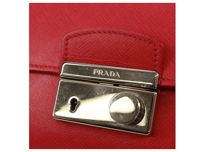 Saffiano Bolsa de Ombro PRADA em Couro Safiano Vermelho Prata Auth ka1025V - vista 15