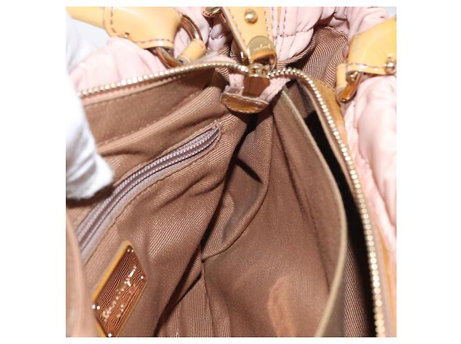 Borsa a mano Vala in nylon 2 in 1 Salvatore Ferragamo rosa oro Auth bs32036 D'oro - vista 20