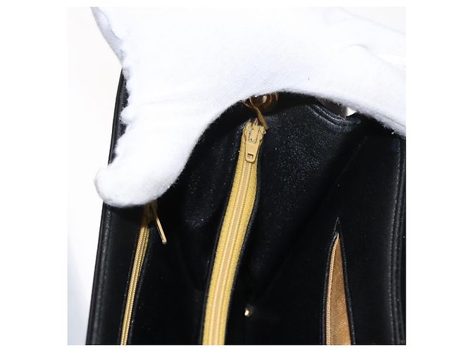 Borsa a Spalla Christian Dior in Pelle Nera Oro Auth 160676 Nero D'oro - vista 20