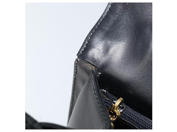 Borsa a Spalla Salvatore Ferragamo Gancini in Pelle 2 in 1 Nera Oro Auth 156467 - vista 23