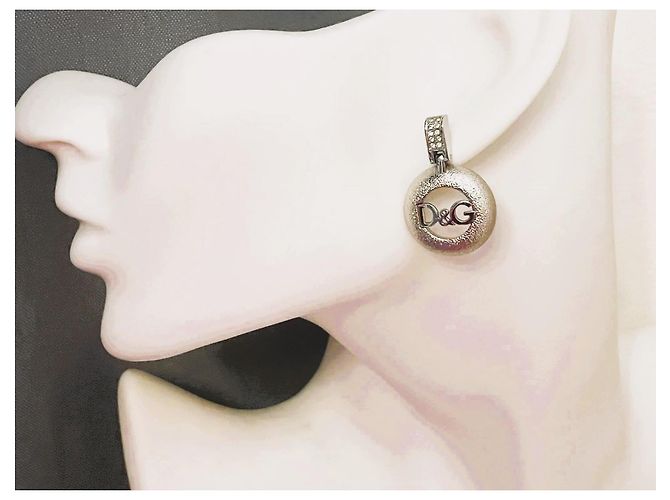 Raffinati orecchini DOLCE & GABBANA Collezione “Vyvian” con logo bordo satinato e swarovski - vista 2