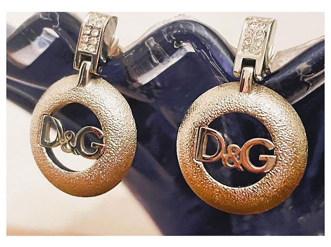 Raffinati orecchini DOLCE & GABBANA Collezione “Vyvian” con logo bordo satinato e swarovski - vista 7