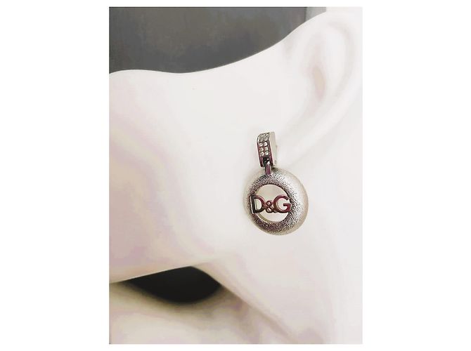 Raffinati orecchini DOLCE & GABBANA Collezione “Vyvian” con logo bordo satinato e swarovski - vista 9