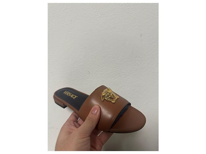 Sandali Piani Medusa Versace D'oro Cammello - vista 4