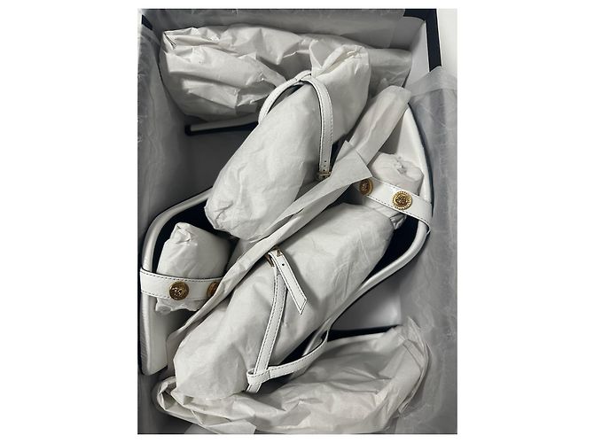 Sandali in pelle bianca Versace Bianco D'oro - vista 10