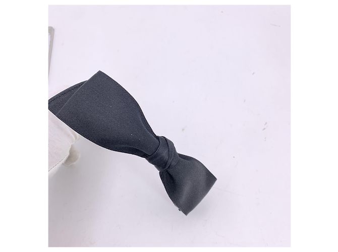 Timeless Chanel Fascia per capelli in raso di seta nera vintage con fiocco Nero - vista 4
