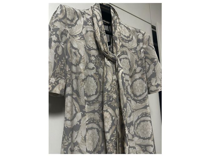 Vestido Quimono Barocco Versace Gris Blanco roto - vista 4