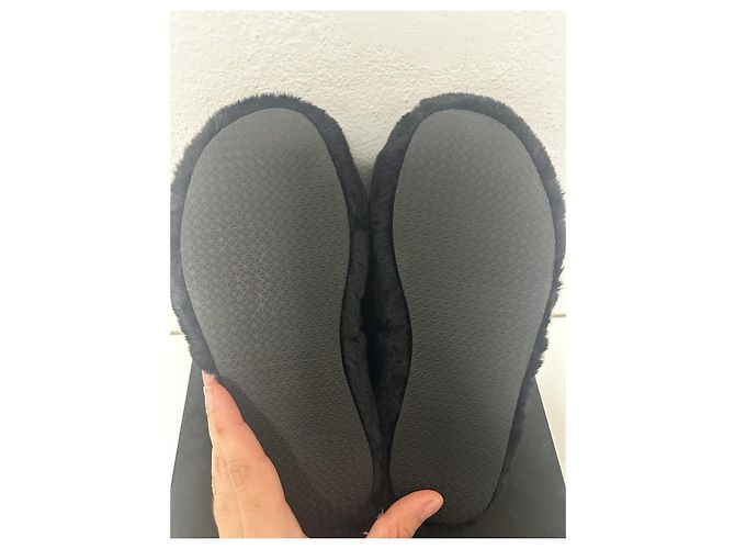 Schwarze Kunstfellslipper Medusa von Versace Golden - Ansicht 6