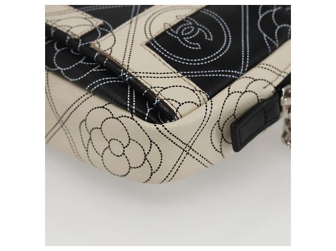 CHANEL Pochette Camelia PVC Nero Argento CC Auth 159324V - vista 11