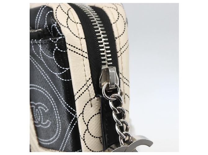 CHANEL Pochette Camelia PVC Nero Argento CC Auth 159324V - vista 13