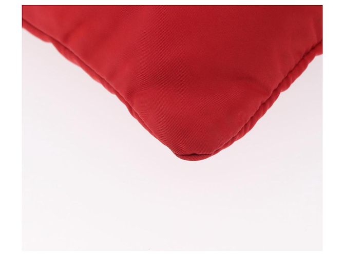 Borsa a Spalla PRADA in Nylon Rossa Auth 158704 Rosso - vista 15
