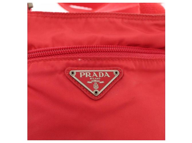 Borsa a Spalla PRADA in Nylon Rossa Auth 158704 Rosso - vista 17