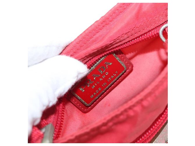 Borsa a Spalla PRADA in Nylon Rossa Auth 158704 Rosso - vista 19