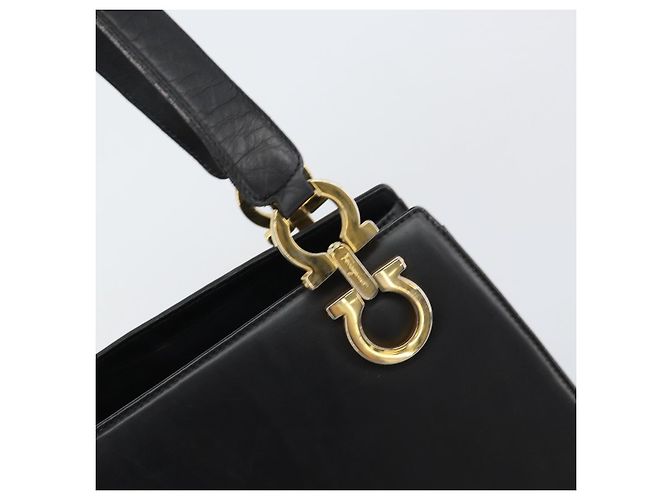 Borsa a Spalla Gancini in Pelle Nera e Oro Salvatore Ferragamo Auth 160687 Nero D'oro - vista 14