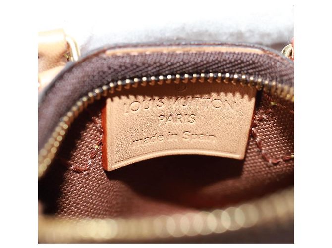 LOUIS VUITTON 2021-2025 Sac Icone Mini Trio Monogram M81081 LV Auth 158948SM Monogramme - vue 17