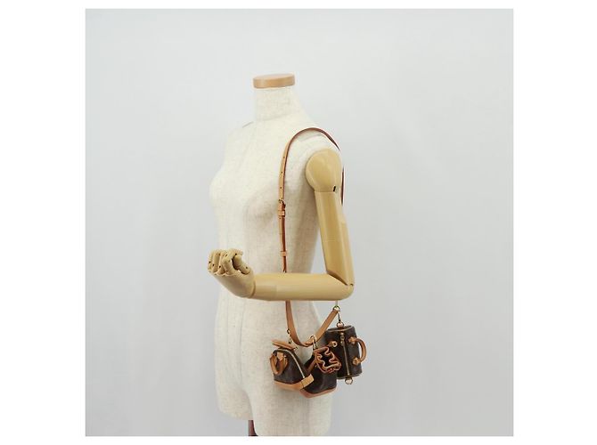 LOUIS VUITTON 2021-2025 Sac Icone Mini Trio Monogram M81081 LV Auth 158948SM Monogramme - vue 28
