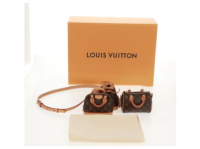 LOUIS VUITTON 2021-2025 Sac Icone Mini Trio Monogram M81081 LV Auth 158948SM Monogramme - vue 29