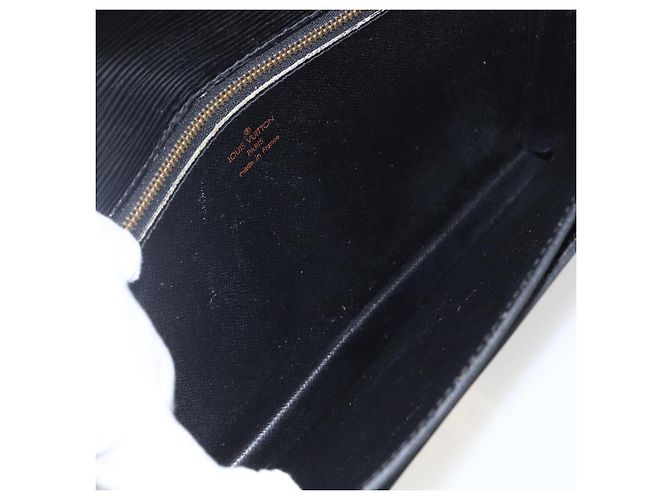 LOUIS VUITTON Epi Serie Dragonne Clutch Bag Nero M52612 LV Auth ti3606 - vista 10
