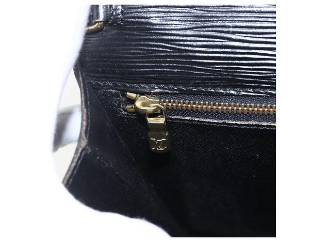 LOUIS VUITTON Epi Serie Dragonne Clutch Bag Nero M52612 LV Auth ti3606 - vista 19