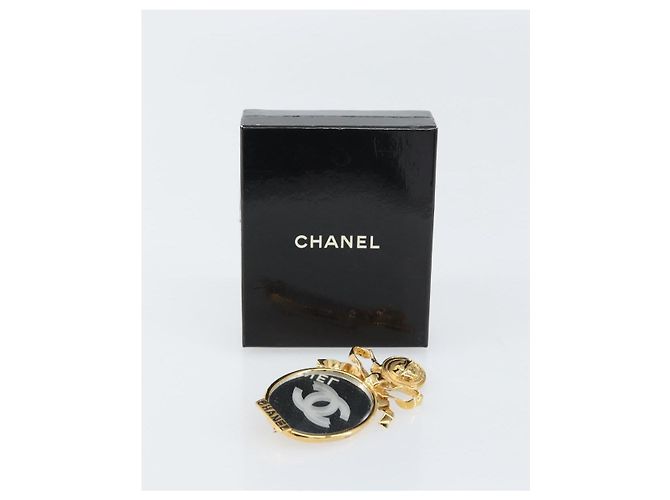 Spilla CHANEL in metallo dorato CC Auth ka1106V - vista 10