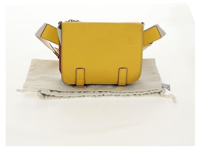 Borsa a vita LOEWE in pelle gialla argento Auth 159022V Giallo - vista 12