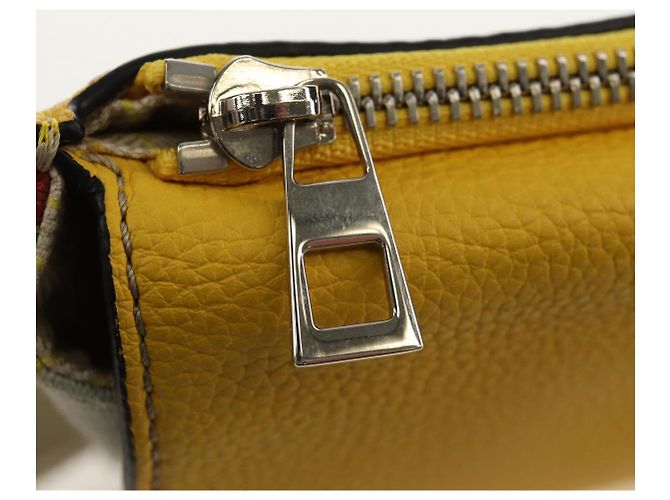 Borsa a vita LOEWE in pelle gialla argento Auth 159022V Giallo - vista 20