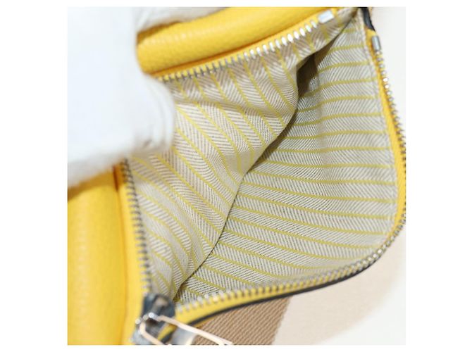 Borsa a vita LOEWE in pelle gialla argento Auth 159022V Giallo - vista 21
