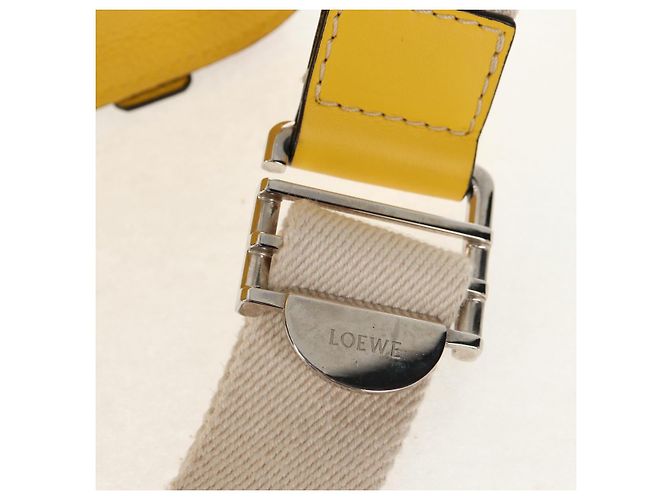 Borsa a vita LOEWE in pelle gialla argento Auth 159022V Giallo - vista 9