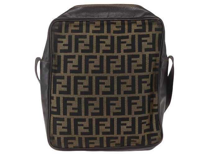 Sac à bandoulière en toile Zucca FENDI noir et marron Auth 158420 - vue 2
