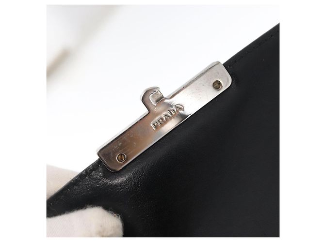 PRADA Schultertasche aus Leder mit Kette Weiß Silber Authentisch bs32042 - Ansicht 10