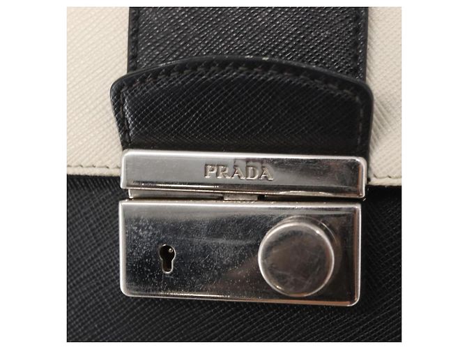PRADA Schultertasche aus Leder mit Kette Weiß Silber Authentisch bs32042 - Ansicht 9