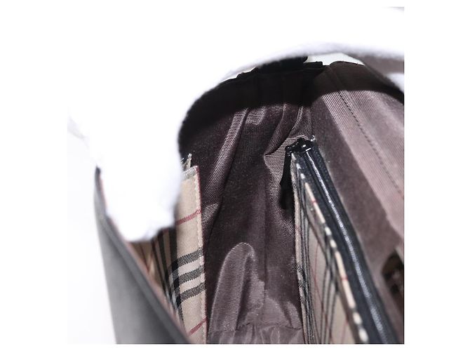 Borsa a Spalla in Pelle Nera e Oro Auth BA9035 di BURBERRY Nero D'oro - vista 19