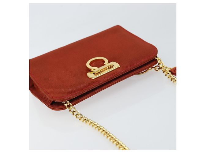 Borsa a spalla con catena Salvatore Ferragamo in nylon rosso e oro Auth 148536 D'oro - vista 6