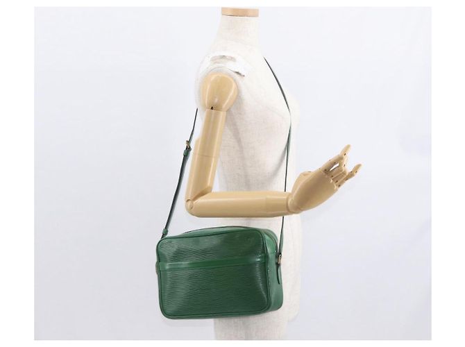 LOUIS VUITTON Borsa a Spalla Epi Trocadero 27 Verde M52314 LV Auth 157852 - vista 23